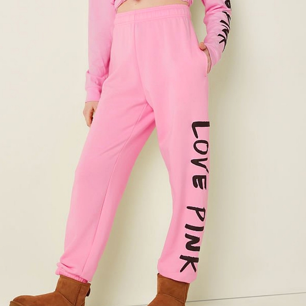 VS PINK Everyday joggers NWT!!